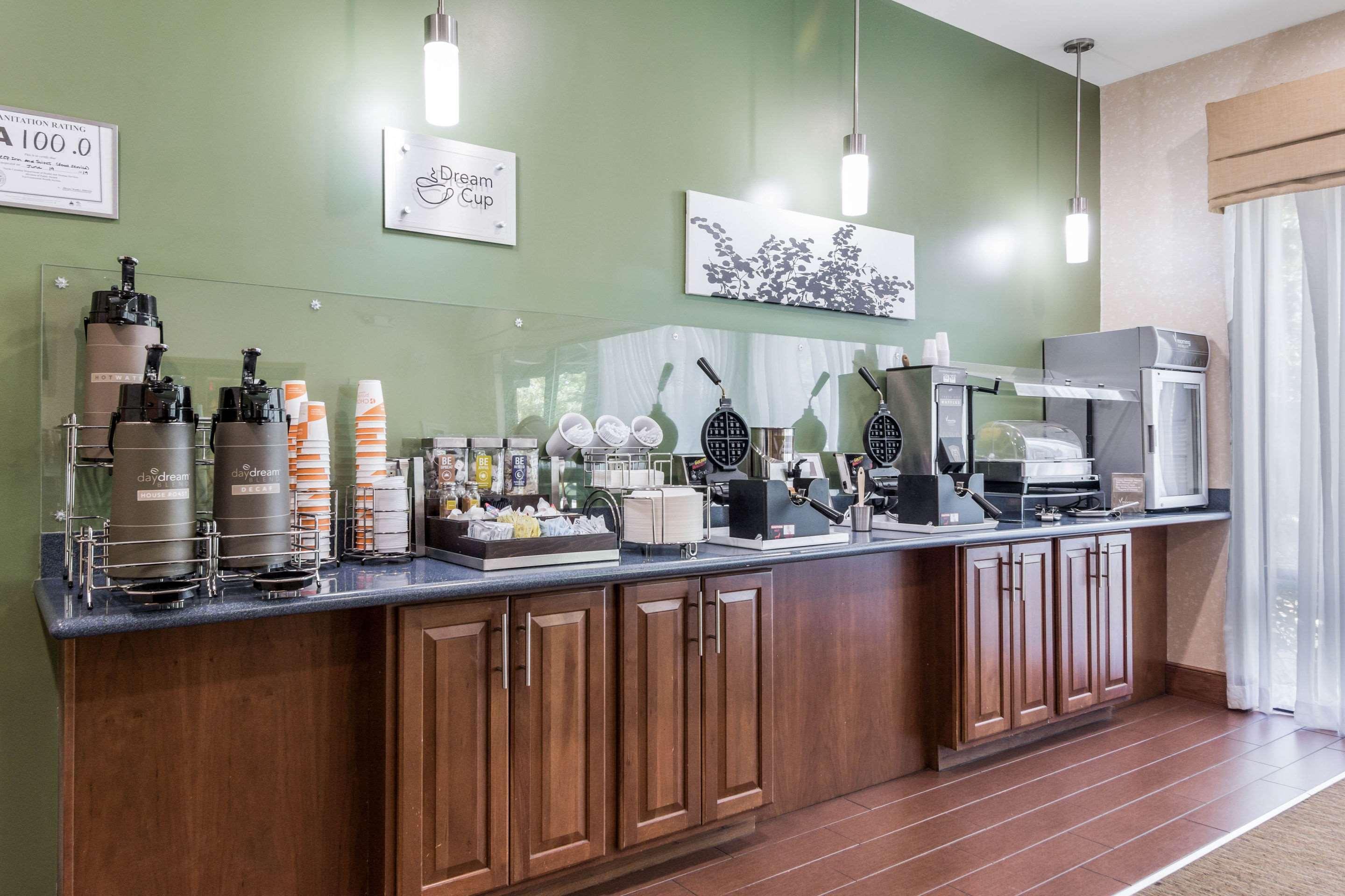 Sleep & Near I-95 Hotel 3*